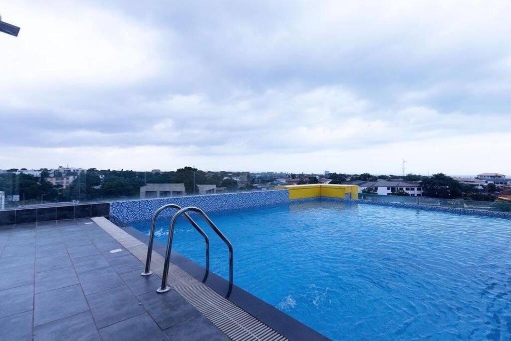 Luxury Labone Edge 2-Bedroom Apartment In Accra - Fivehills Homes Eksteriør bilde